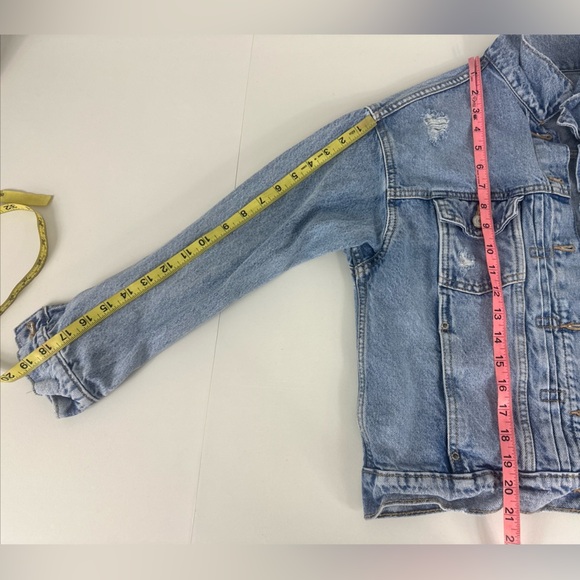 Old Navy Light Wash Distressed Denim Jean Jacket Women's Size L Petite Cotton - Picture 2 of 10